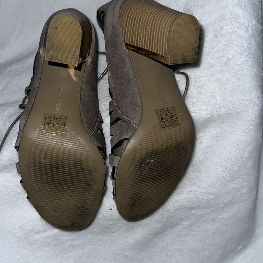 Call It Spring Gray Block 3.5 Heels Size 11 - image 4